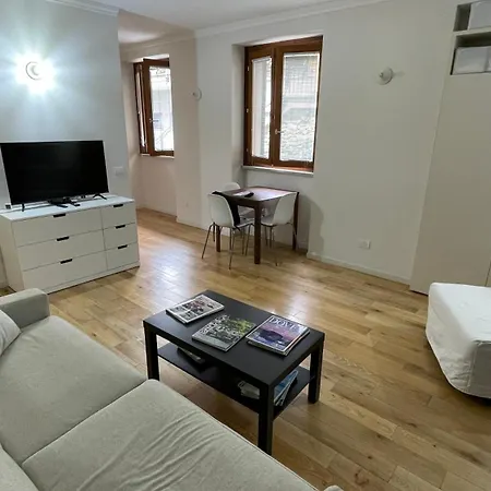 Casa In Riva A Faggeto * Faggeto Lario