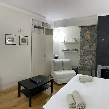 Casa In Riva A Faggeto * Faggeto Lario